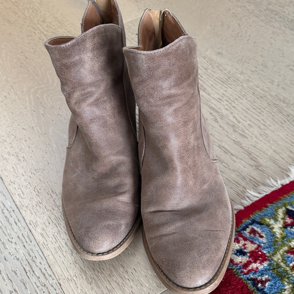 Qupid Stone Ankle Booties